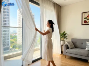 Bao lâu giặt rèm cửa một lần?
